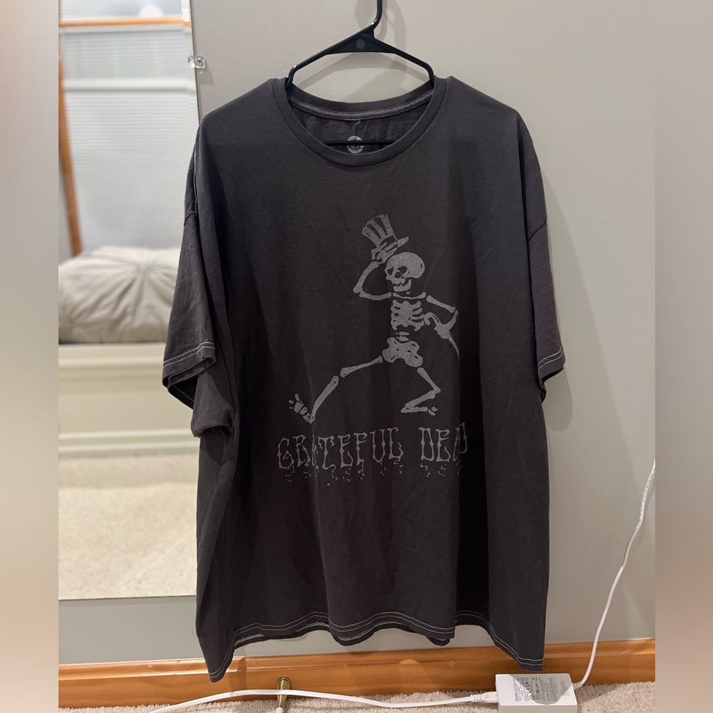 Urban Outfitters Grateful Dead Oversized T-shirt Size L/XL (NWT)